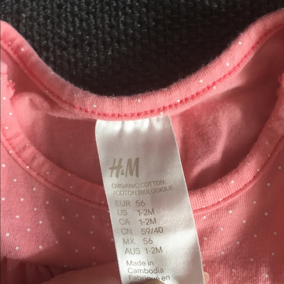 Bundle of 2 baby girl rompers - Picture 3 of 5